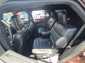 2020 Ford Explorer ST – miniatura 13