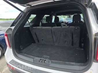 2020 Ford Explorer XLT - miniatura 17