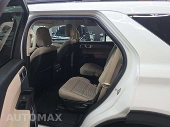 2020 Ford Explorer XLT - miniatura 13