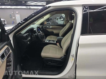 2020 Ford Explorer XLT - miniatura 6