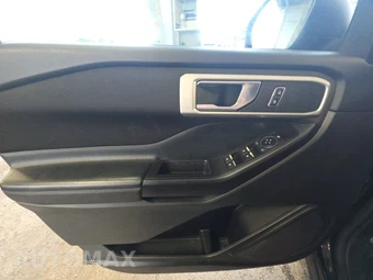 2020 Ford Explorer XLT – miniatura 9