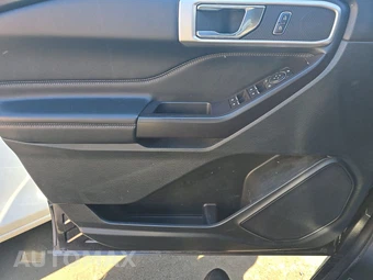 2020 Ford Explorer XLT - miniatura 13