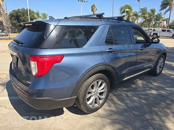 2020 Ford Explorer XLT – miniatura 4
