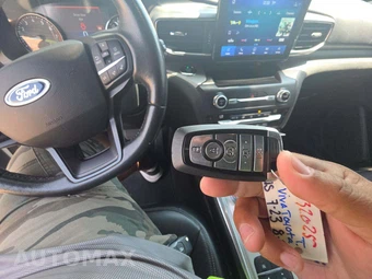 2020 Ford Explorer XLT - miniatura 8