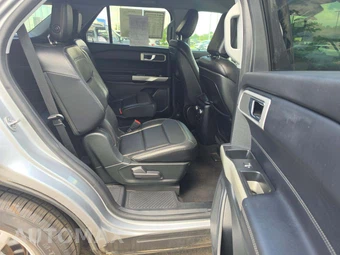 2020 Ford Explorer XLT - miniatura 14