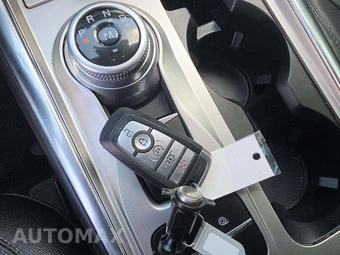 2020 Ford Explorer XLT - miniatura 5