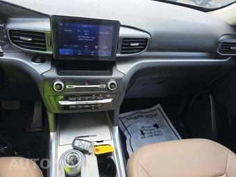 2020 Ford Explorer XLT – miniatura 7