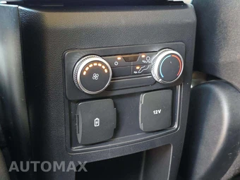 2020 Ford Explorer XLT - miniatura 26