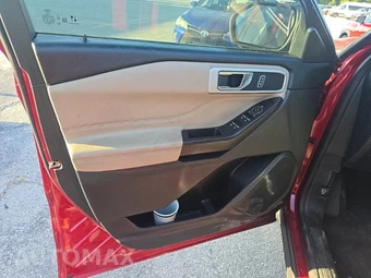 2020 Ford Explorer XLT - miniatura 9