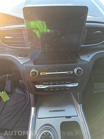 2020 Ford Explorer XLT - miniatura 17