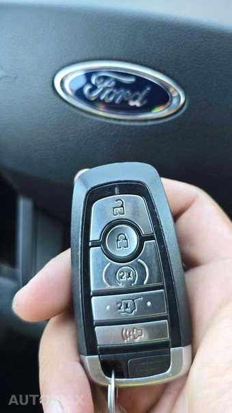 2020 Ford Explorer XLT - miniatura 19