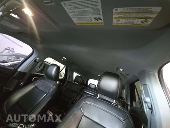 2020 Ford Explorer XLT - miniatura 11