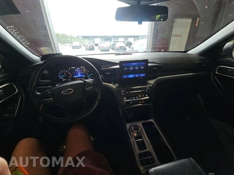 2020 Ford Explorer XLT – miniatura 11