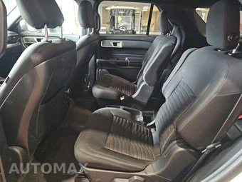 2020 Ford Explorer XLT – miniatura 13