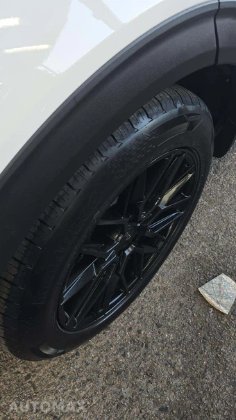 2020 Ford Explorer XLT - miniatura 23