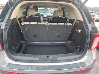 2020 Ford Explorer XLT - miniatura 16