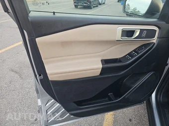 2020 Ford Explorer XLT - miniatura 9