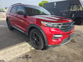 2020 Ford Explorer XLT - miniatura 3