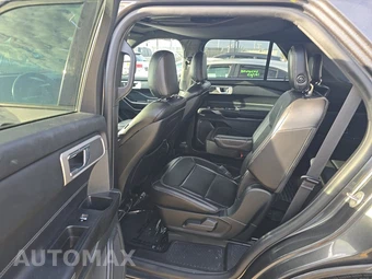 2020 Ford Explorer XLT – miniatura 13