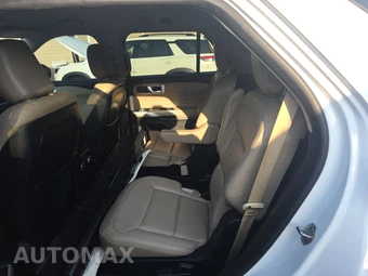 2020 Ford Explorer XLT – miniatura 13