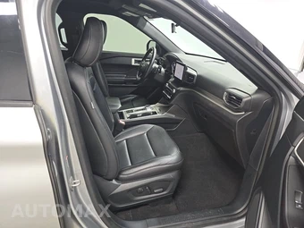 2020 Ford Explorer XLT – miniatura 8