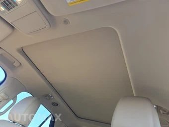 2020 Ford Explorer XLT - miniatura 20