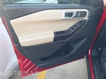 2020 Ford Explorer XLT - miniatura 9