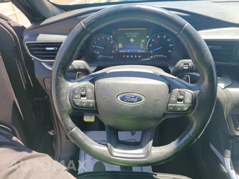 2020 Ford Explorer XLT - miniatura 10