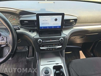 2020 Ford Explorer XLT – miniatura 10