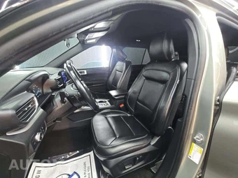 2020 Ford Explorer XLT - miniatura 3