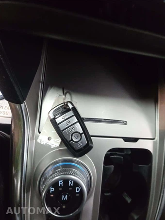 2020 Ford Explorer XLT - miniatura 5