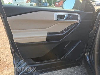 2020 Ford Explorer XLT – miniatura 9