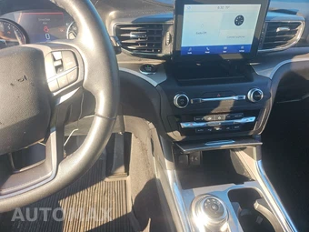 2020 Ford Explorer XLT - miniatura 11