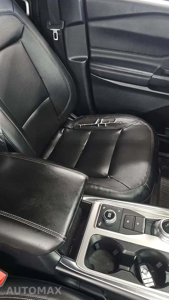 2020 Ford Explorer XLT - miniatura 28