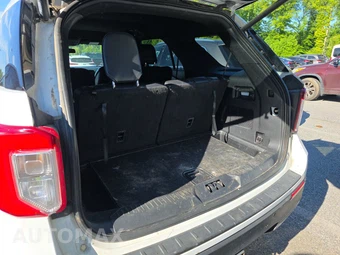 2020 Ford Explorer XLT - miniatura 17