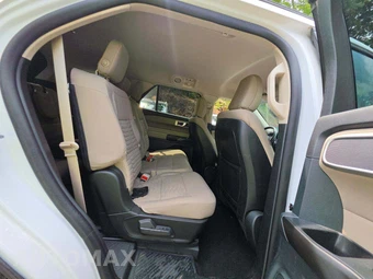 2020 Ford Explorer XLT - miniatura 17