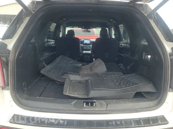 2020 Ford Explorer XLT - miniatura 17