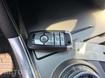 2020 Ford Explorer XLT - miniatura 8