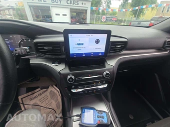 2020 Ford Explorer XLT - miniatura 10