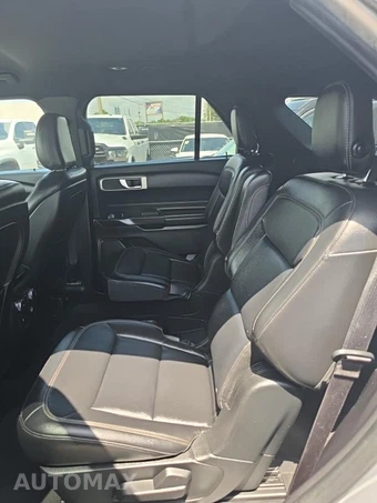 2020 Ford Explorer XLT - miniatura 16