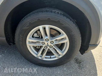 2020 Ford Explorer XLT - miniatura 9