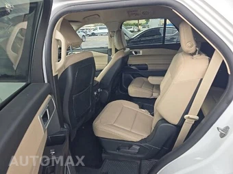 2020 Ford Explorer XLT - miniatura 9