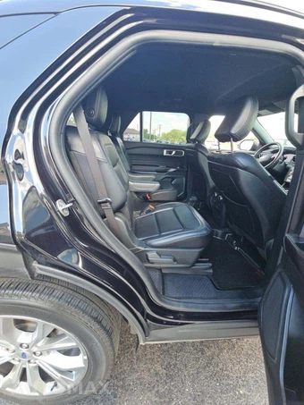 2020 Ford Explorer XLT - miniatura 14