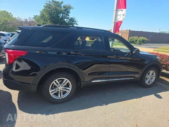 2020 Ford Explorer XLT - miniatura 4