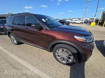 2020 Ford Explorer XLT - miniatura 3
