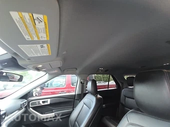 2020 Ford Explorer XLT - miniatura 18