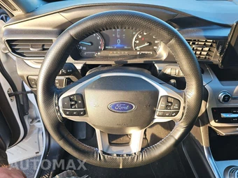 2020 Ford Explorer XLT – miniatura 10