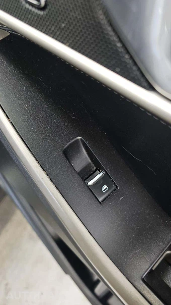 2020 Ford Explorer XLT – miniatura 46