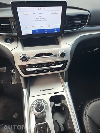2020 Ford Explorer XLT - miniatura 11