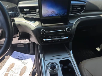2020 Ford Explorer XLT - miniatura 11
